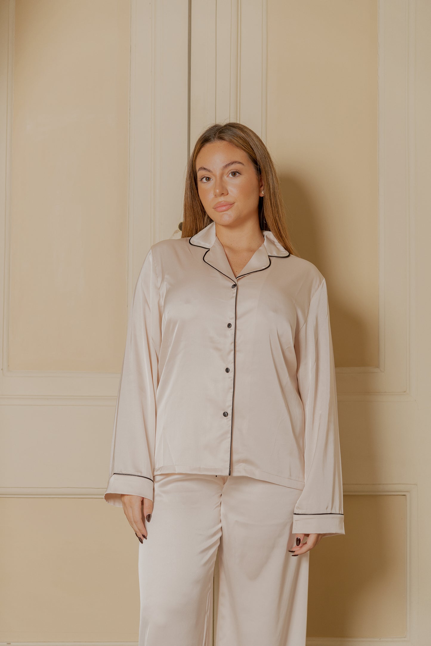 Pigiama in Satin con Kit notte in omaggio - Milk